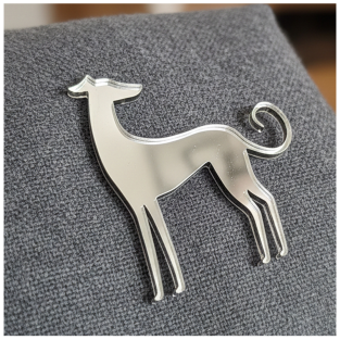 Chrtí brož Luna - stříbrná