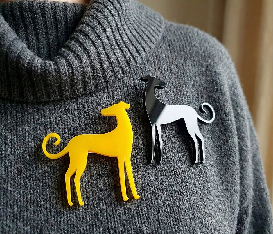 Chrtí brož - žlutá